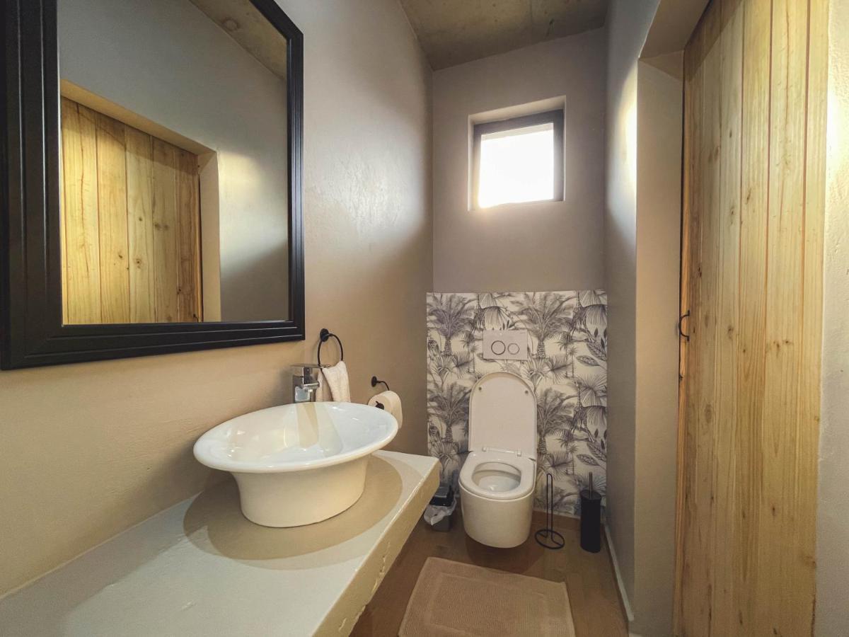 Le Bezz Guesthouse Баллито Экстерьер фото