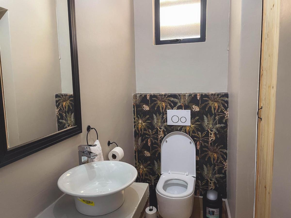 Le Bezz Guesthouse Баллито Экстерьер фото