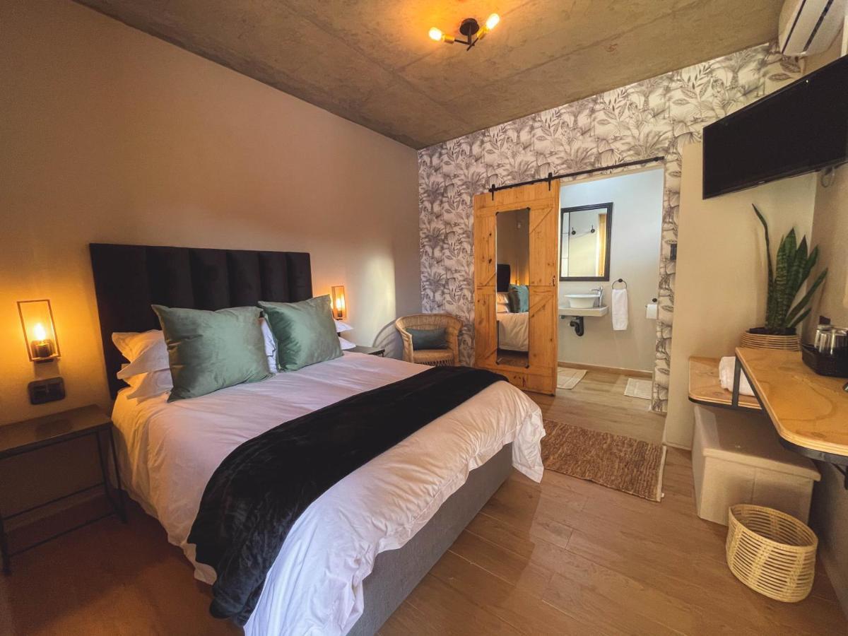 Le Bezz Guesthouse Баллито Экстерьер фото