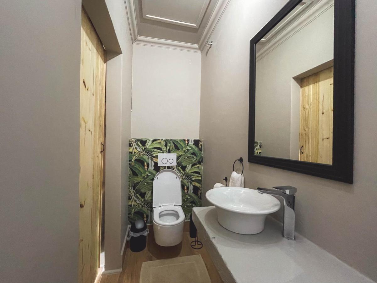 Le Bezz Guesthouse Баллито Экстерьер фото