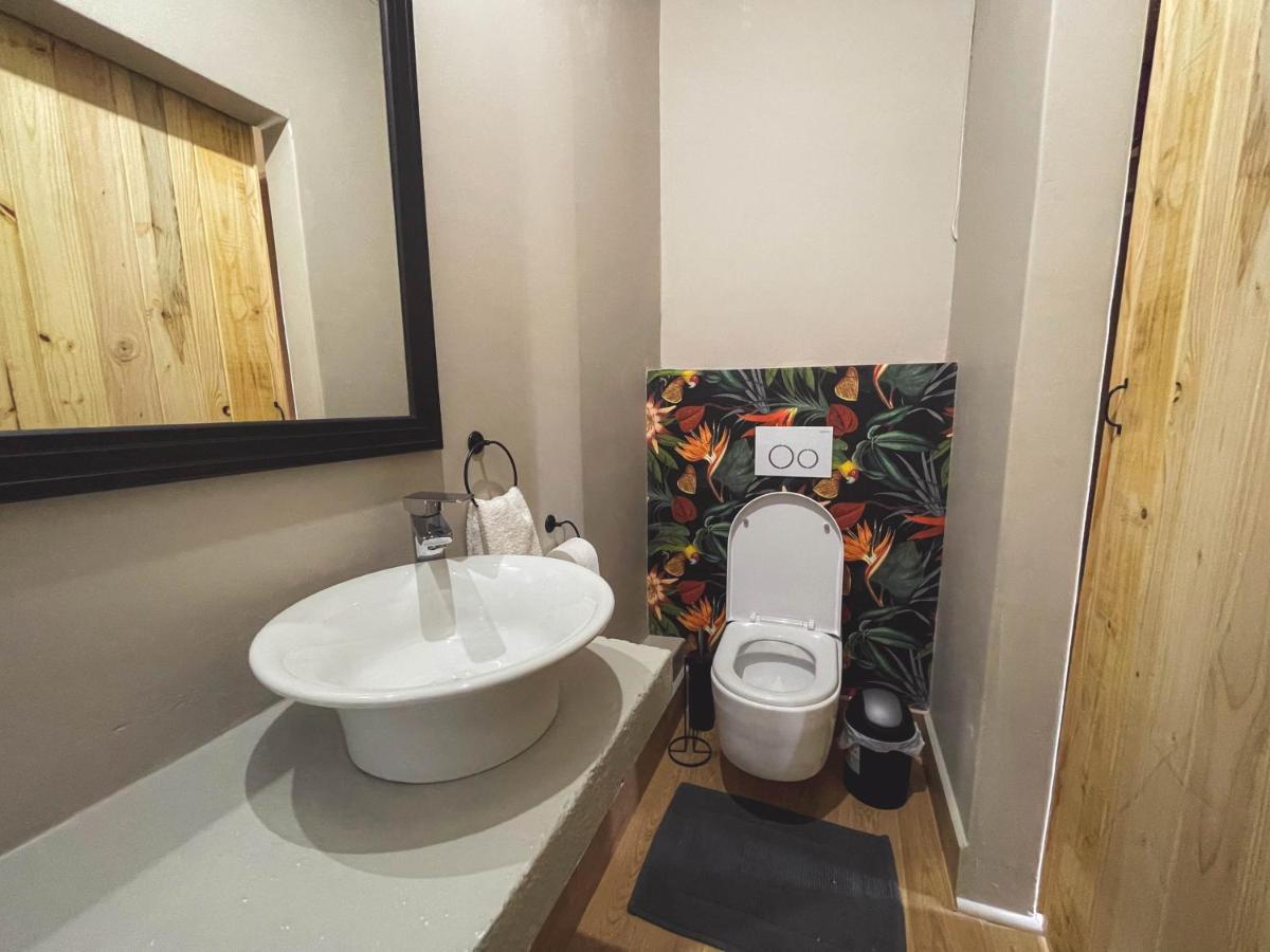 Le Bezz Guesthouse Баллито Экстерьер фото